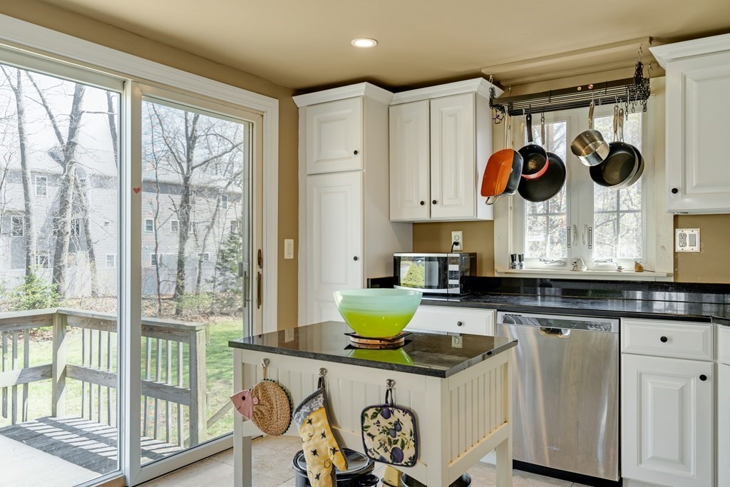 34 Kensington Road Dedham, MA 02026 - Photo 9 of 29 Gallery Image 9