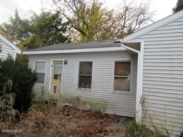 $165,000 | 9 Chelsea Square, Hudson Falls, NY 12839