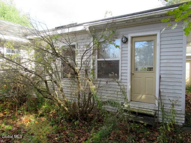 $165,000 | 9 Chelsea Square, Hudson Falls, NY 12839