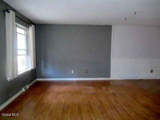 $165,000 | 9 Chelsea Square, Hudson Falls, NY 12839