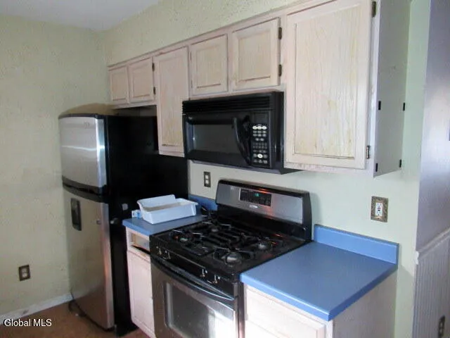 $165,000 | 9 Chelsea Square, Hudson Falls, NY 12839