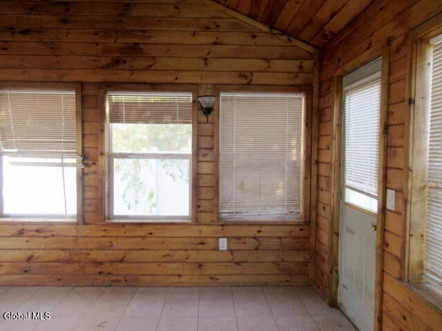 $165,000 | 9 Chelsea Square, Hudson Falls, NY 12839