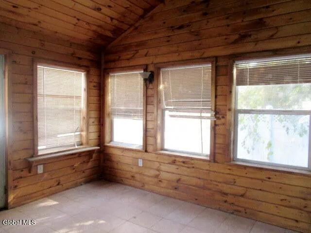 $165,000 | 9 Chelsea Square, Hudson Falls, NY 12839