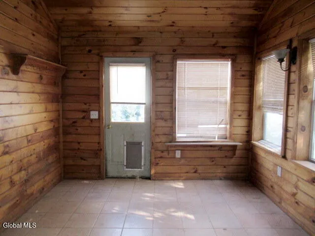 $165,000 | 9 Chelsea Square, Hudson Falls, NY 12839