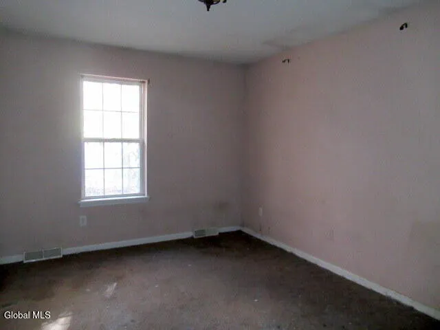 $165,000 | 9 Chelsea Square, Hudson Falls, NY 12839