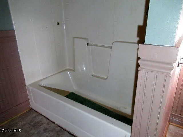 $165,000 | 9 Chelsea Square, Hudson Falls, NY 12839