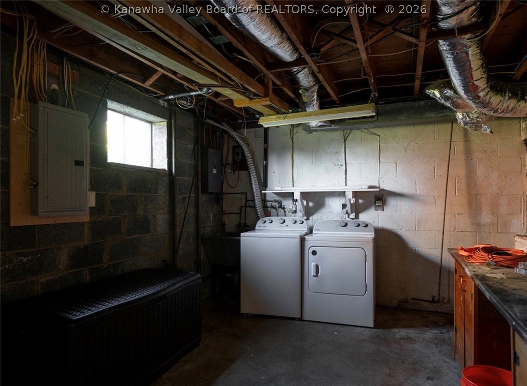 1904 Huber Road Charleston, WV 25314 - Photo 20 of 24 Laundry in garage or I am sure you can move inside if you prefer.