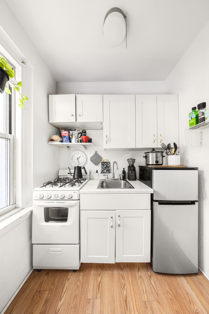 70 Remsen Street, Unit 7J Brooklyn, NY 11201 - Photo 4 of 8