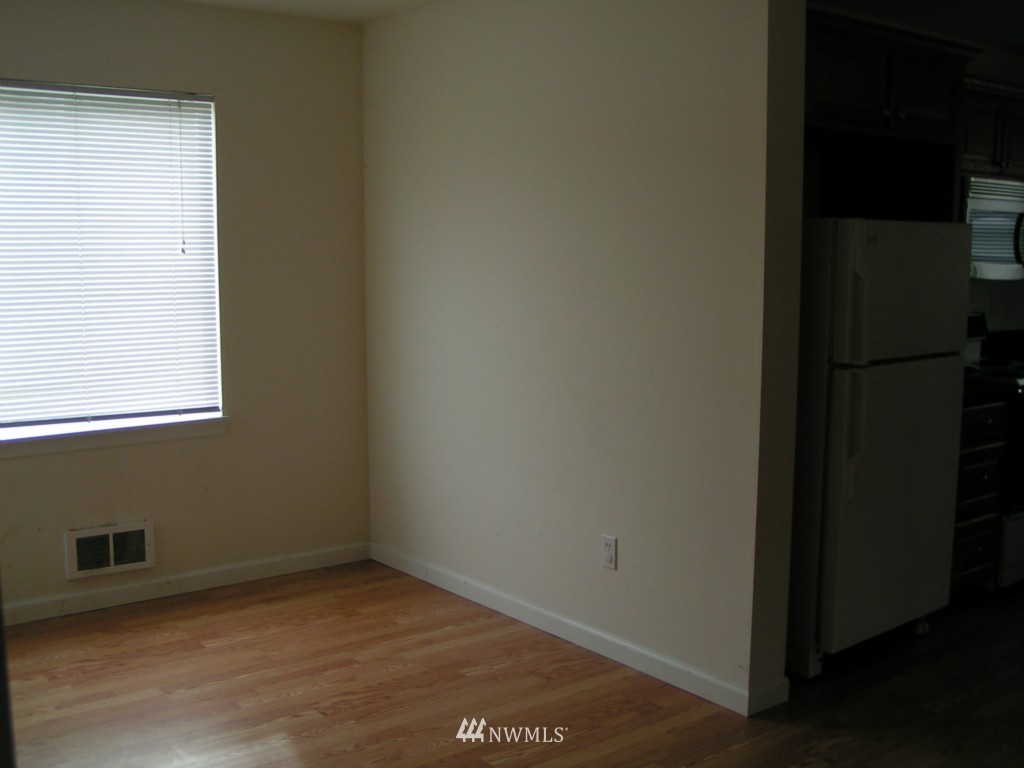 3119 Mt Angeles Road Port Angeles, WA 98362 - Photo 6 of 12 Gallery Image 6