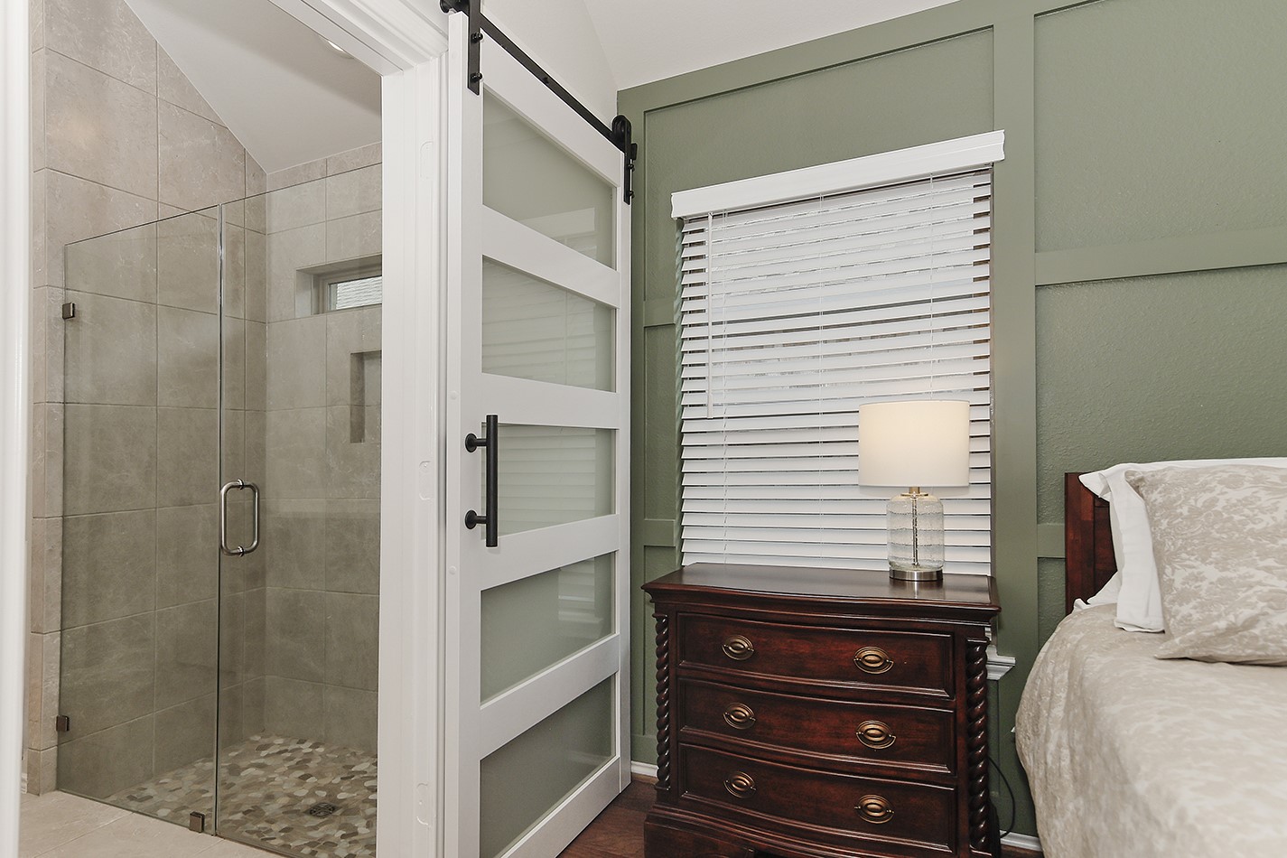 249 Trapper Creek Drive Conroe, TX 77304 - Photo 11 of 23