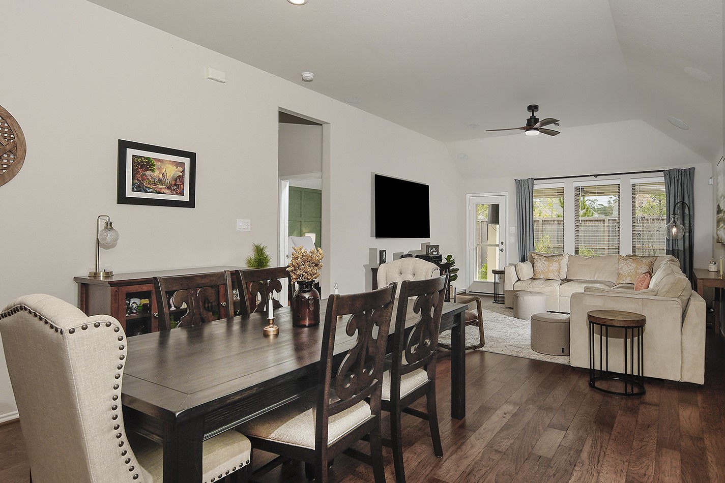 249 Trapper Creek Drive Conroe, TX 77304 - Photo 7 of 23