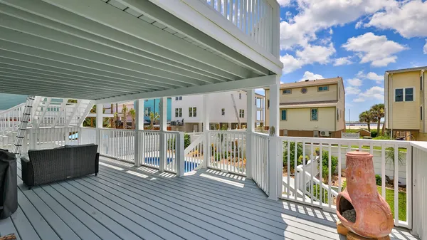 a view of an outdoor space