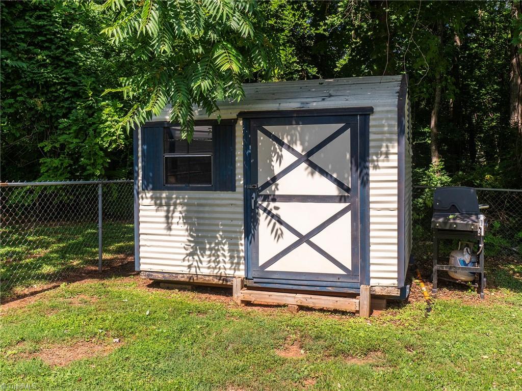 415 North First Street Mebane, NC 27302 - Photo 35 of 38