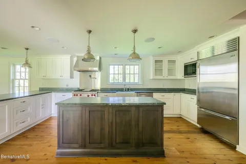 $2,150,000 | 304 Hickey Hill Road, Sheffield, MA 01257
