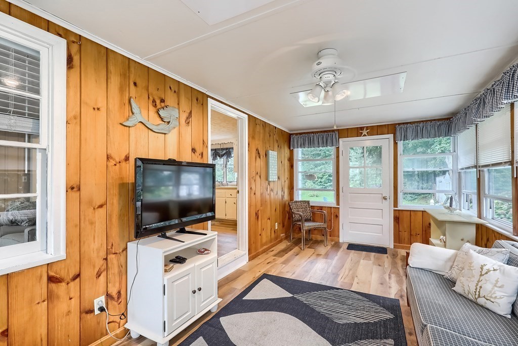 19 Frederick Road Falmouth, MA 02540 - Photo 3 of 18