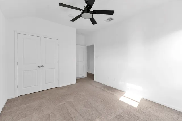 $399,900 | 1426 Northwood Blf Lane, Pinehurst, TX 77362