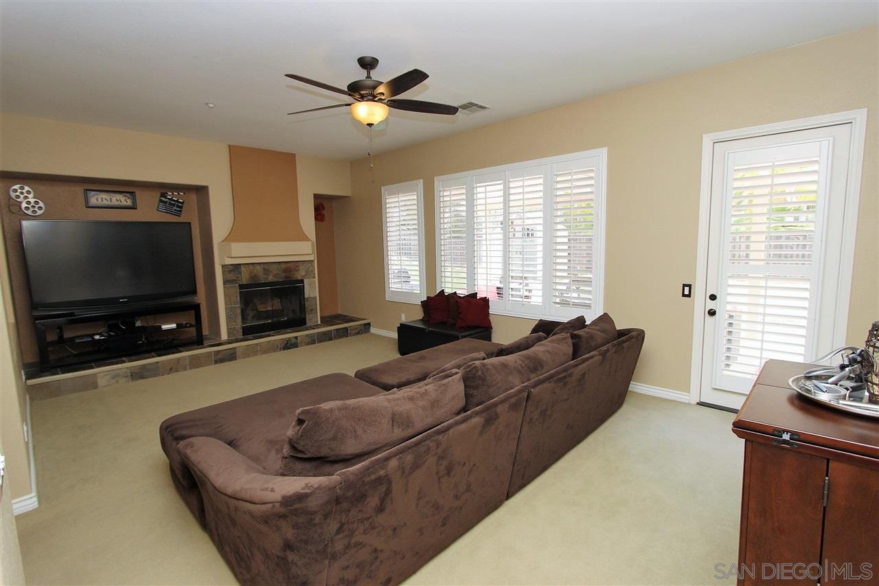 1239 Firecrest Fallbrook Ca Fallbrook, CA 92028 - Photo 3 of 25 Gallery Image 3