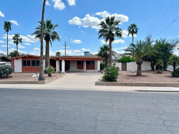 $2,600 | 2601 East Cinnabar Avenue, Phoenix, AZ 85028