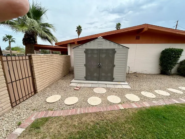 $2,900 | 2601 East Cinnabar Avenue, Phoenix, AZ 85028