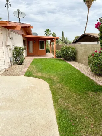 $2,900 | 2601 East Cinnabar Avenue, Phoenix, AZ 85028