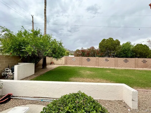 $2,900 | 2601 East Cinnabar Avenue, Phoenix, AZ 85028