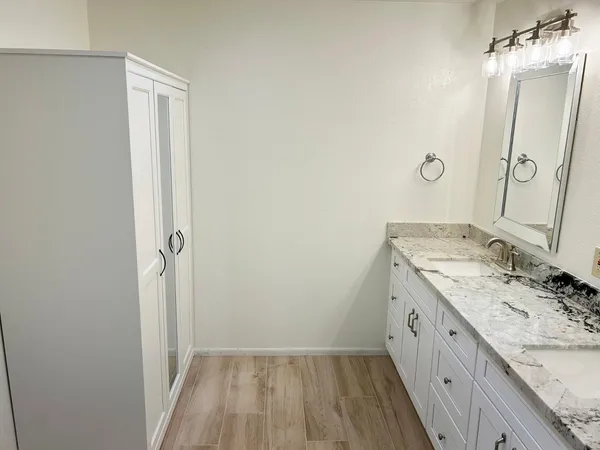 $2,900 | 2601 East Cinnabar Avenue, Phoenix, AZ 85028