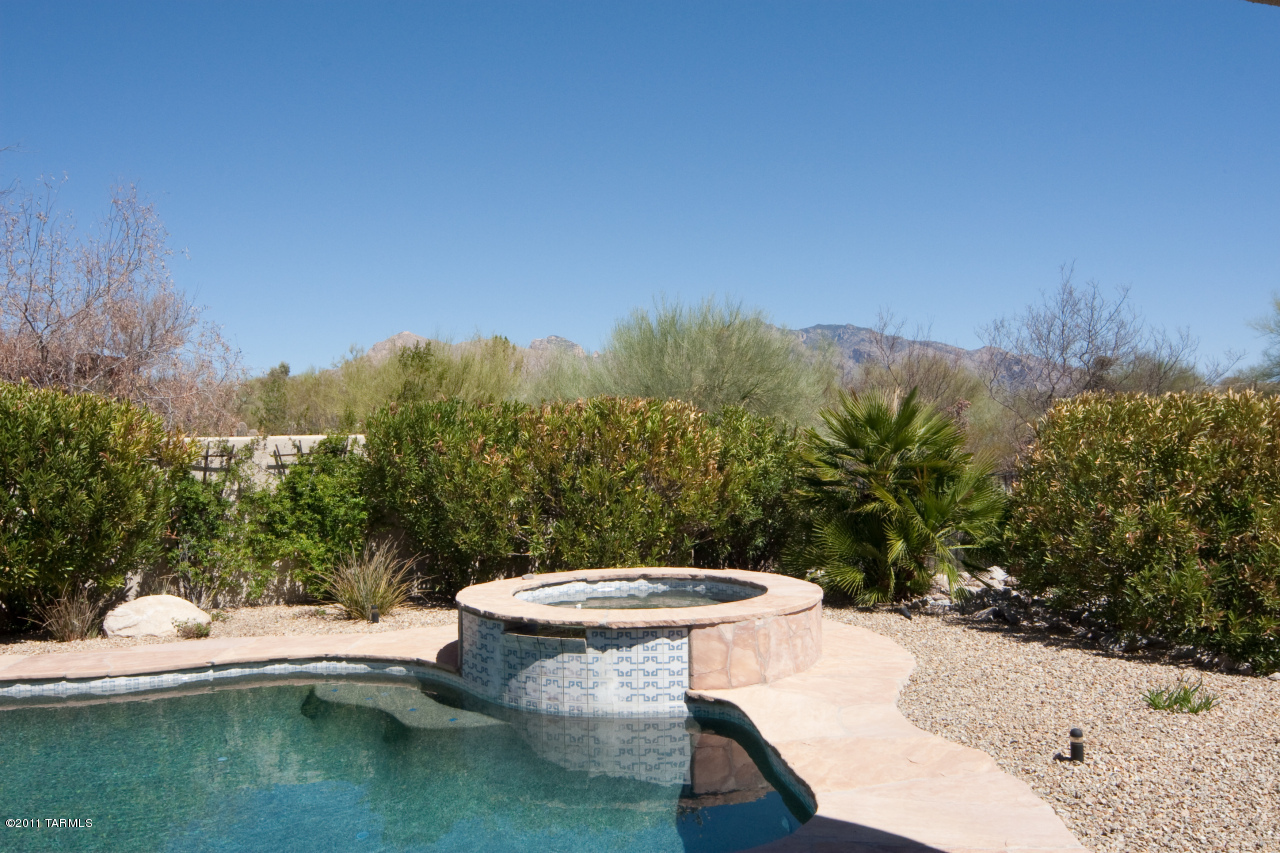 6054 North Panorama Ridge Place Tucson, AZ 85704 - Photo 8 of 36