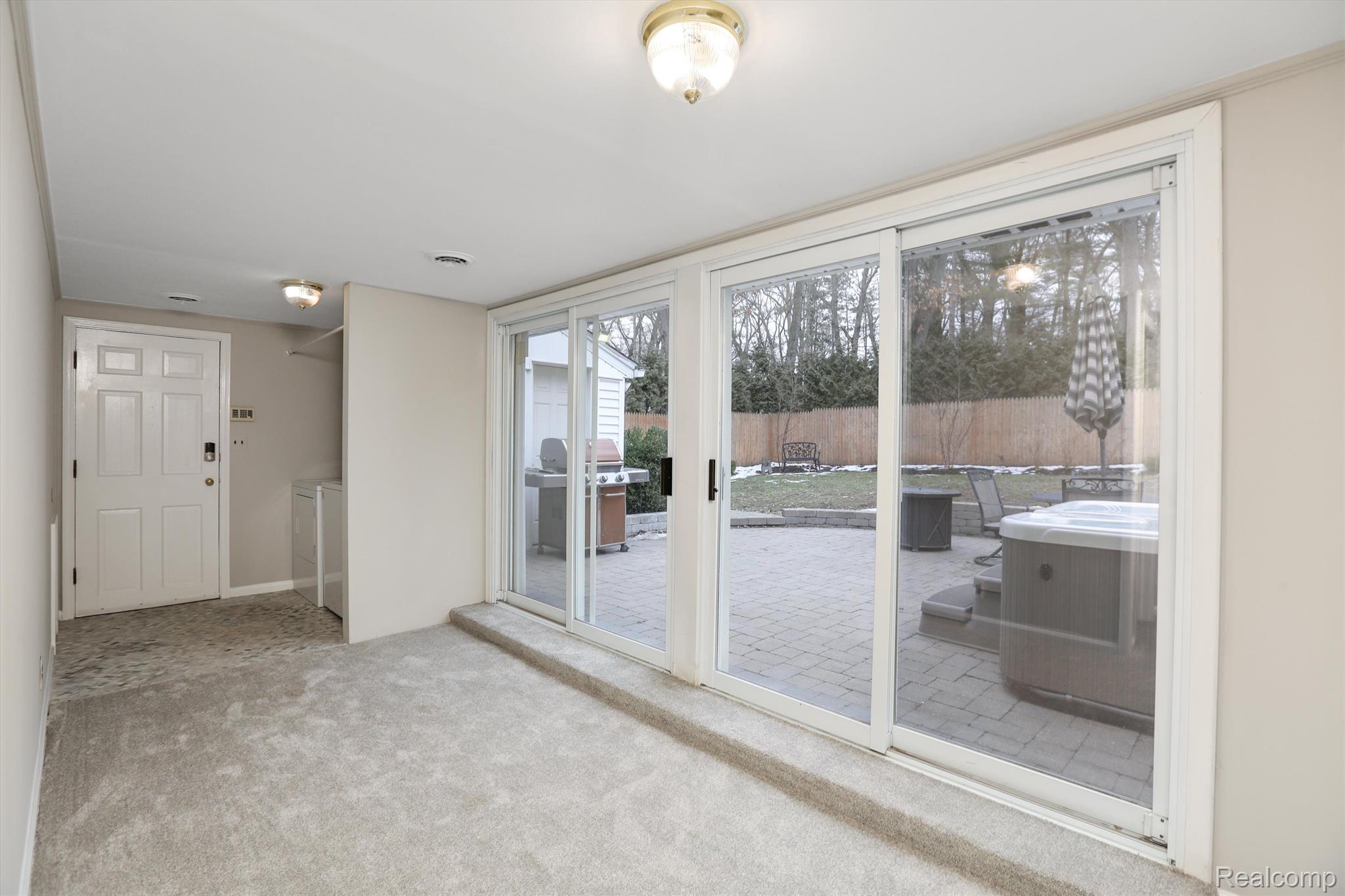 867 Peach Tree Lane Rochester, MI 48306 - Photo 16 of 48