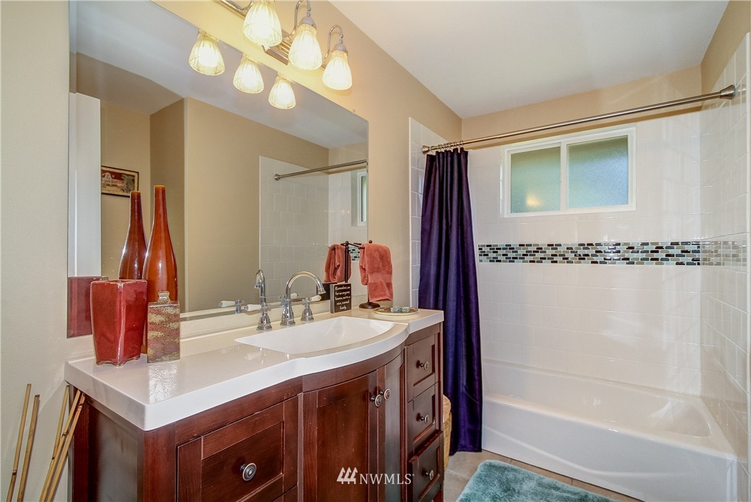 22806 53rd Avenue Southeast Bothell, WA 98021 - Photo 13 of 24