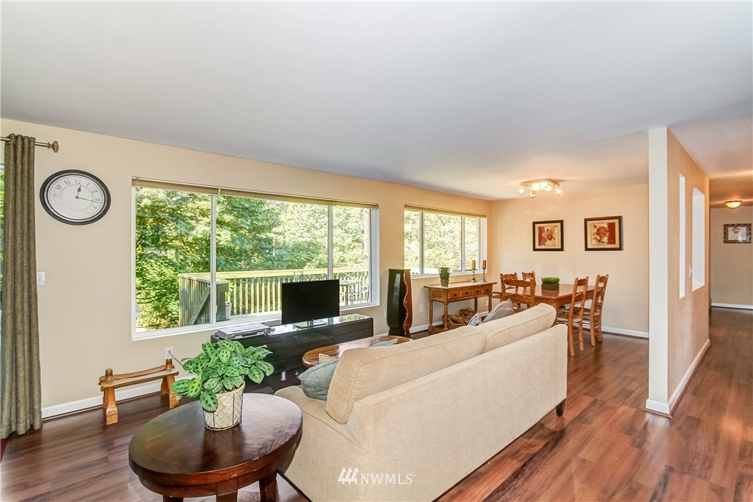 22806 53rd Avenue Southeast Bothell, WA 98021 - Photo 3 of 24