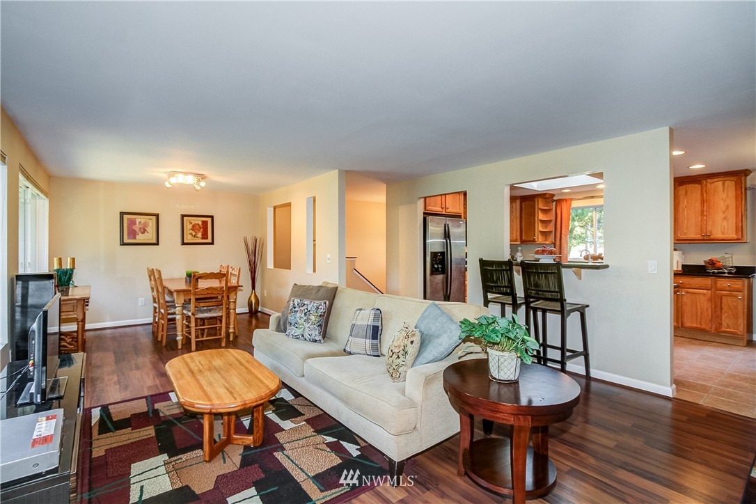 22806 53rd Avenue Southeast Bothell, WA 98021 - Photo 4 of 24