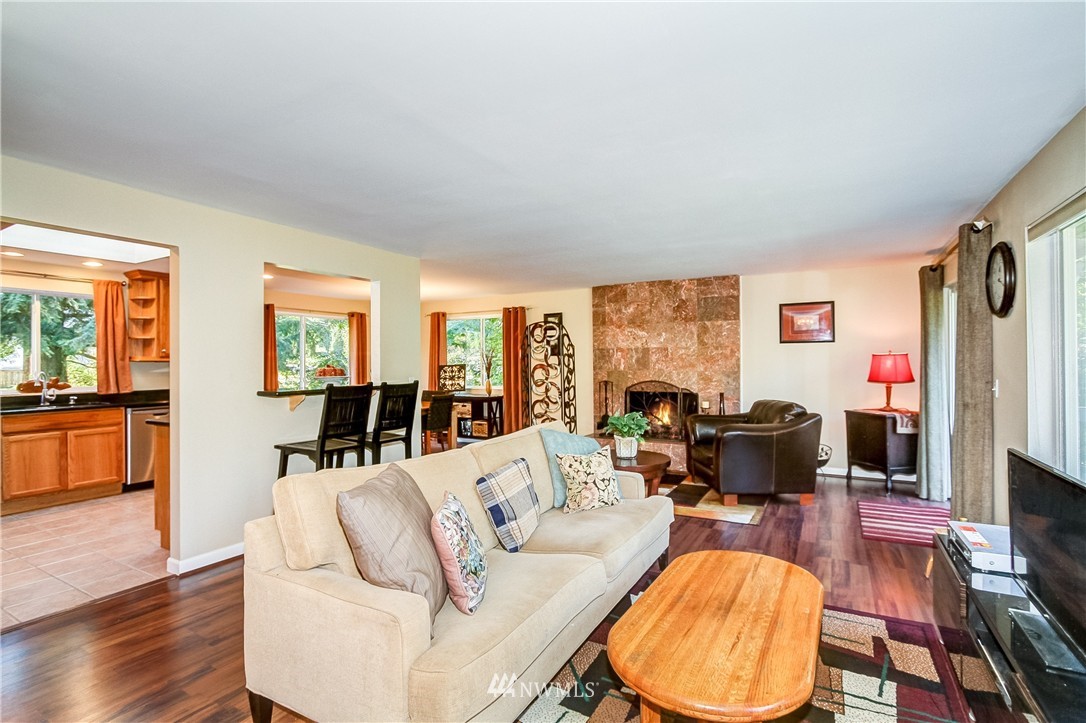22806 53rd Avenue Southeast Bothell, WA 98021 - Photo 5 of 24