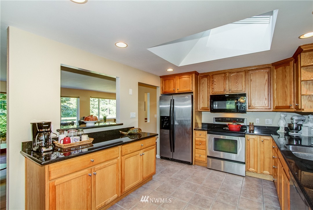 22806 53rd Avenue Southeast Bothell, WA 98021 - Photo 7 of 24