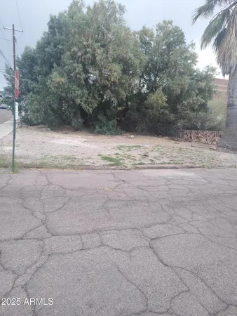 $18,000 | 632 Utah Avenue, Unit 9, Hayden, AZ 85135