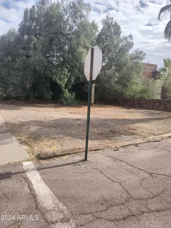 $18,000 | 632 Utah Avenue, Unit 9, Hayden, AZ 85135