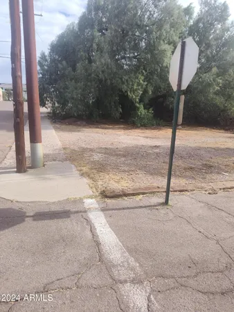 $18,000 | 632 Utah Avenue, Unit 9, Hayden, AZ 85135