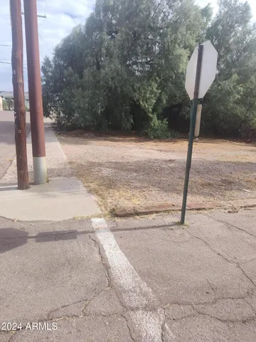 $18,000 | 632 Utah Avenue, Unit 9, Hayden, AZ 85135