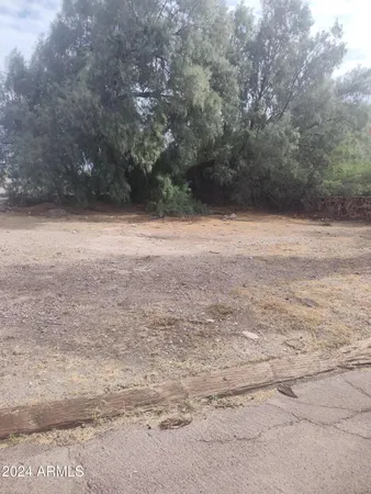 $18,000 | 632 Utah Avenue, Unit 9, Hayden, AZ 85135