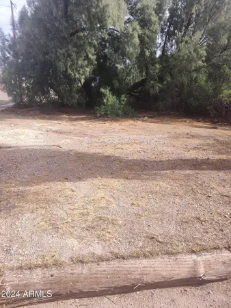 $18,000 | 632 Utah Avenue, Unit 9, Hayden, AZ 85135