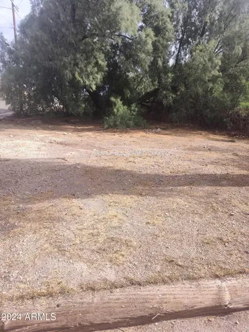 $18,000 | 632 Utah Avenue, Unit 9, Hayden, AZ 85135