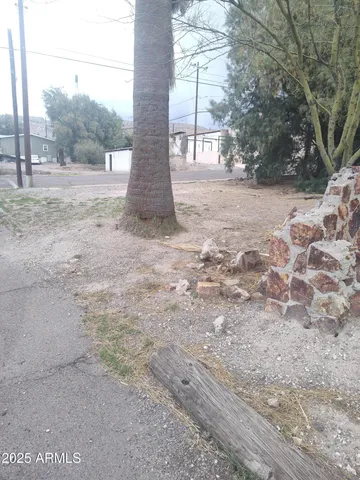 $18,000 | 632 Utah Avenue, Unit 9, Hayden, AZ 85135