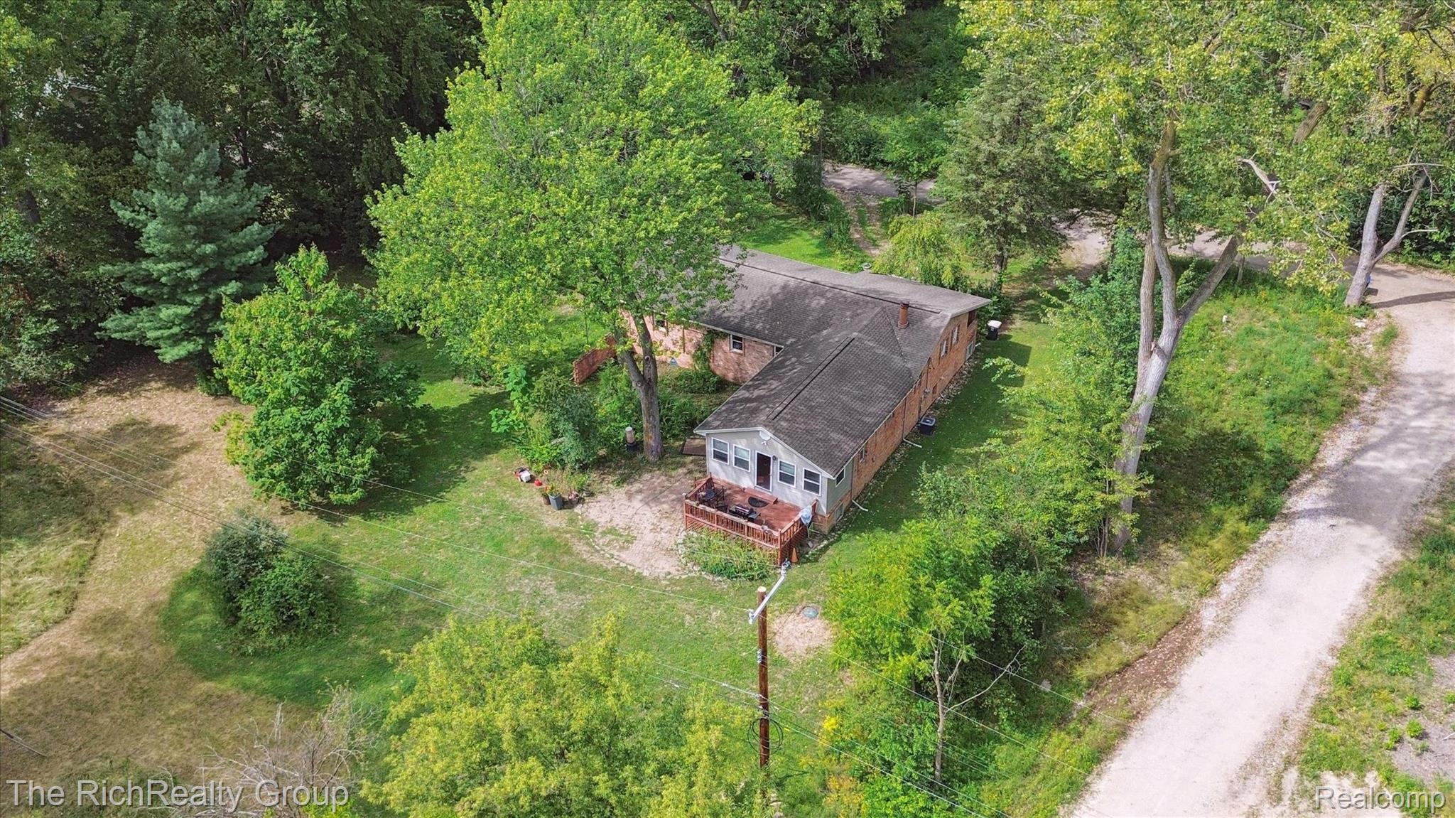 39635 Lotzford Road Canton, MI 48187 - Photo 32 of 39 View of subject property