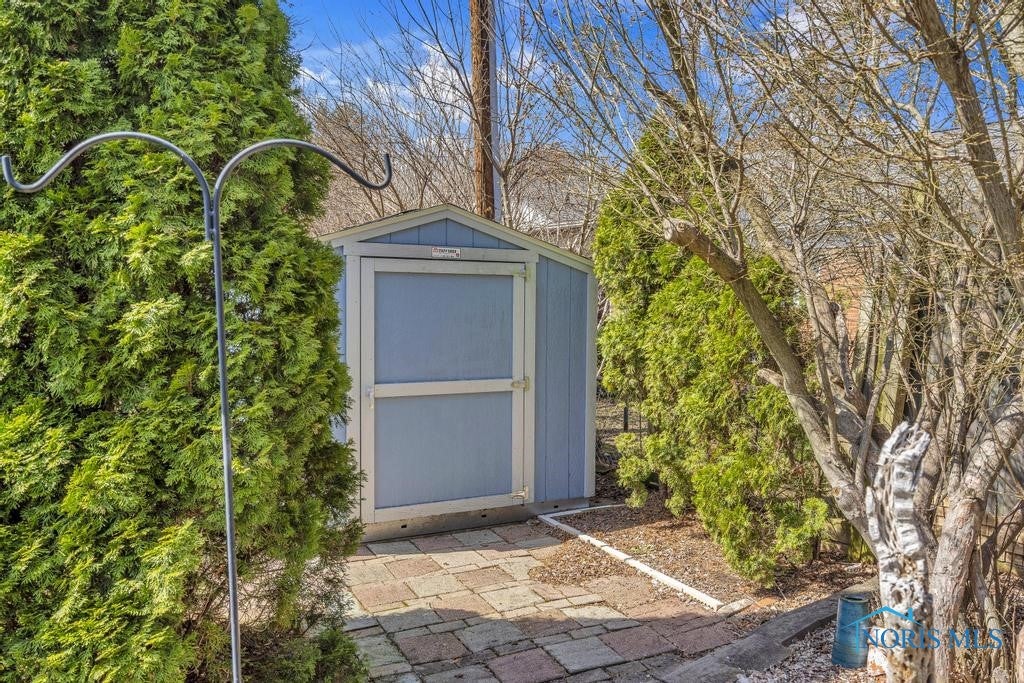 4426 Sheraton Road Toledo, OH 43615 - Photo 46 of 48 Rear shed