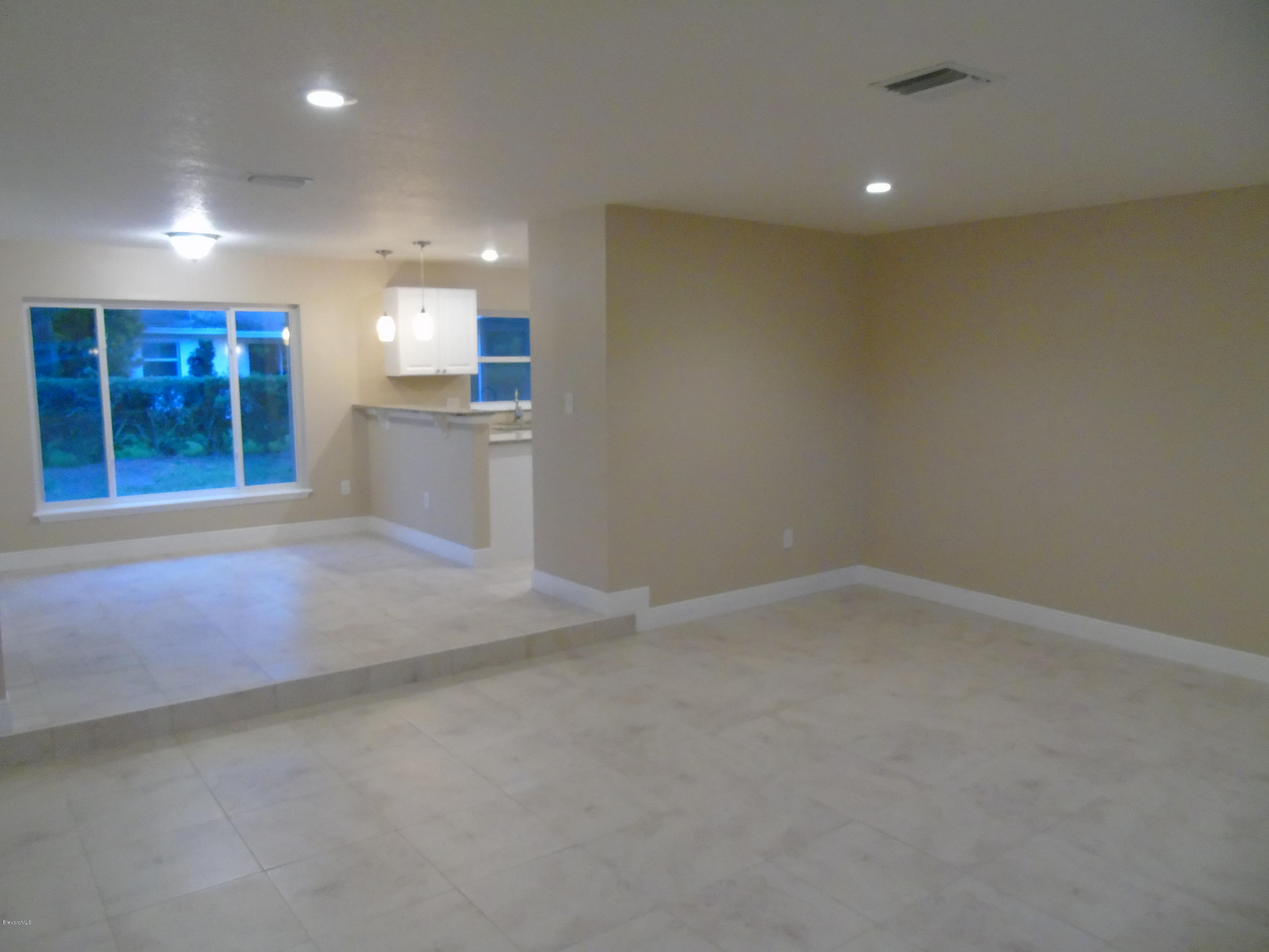 897 Kings Post Road Rockledge, FL 32955 - Photo 5 of 19 DSC00320