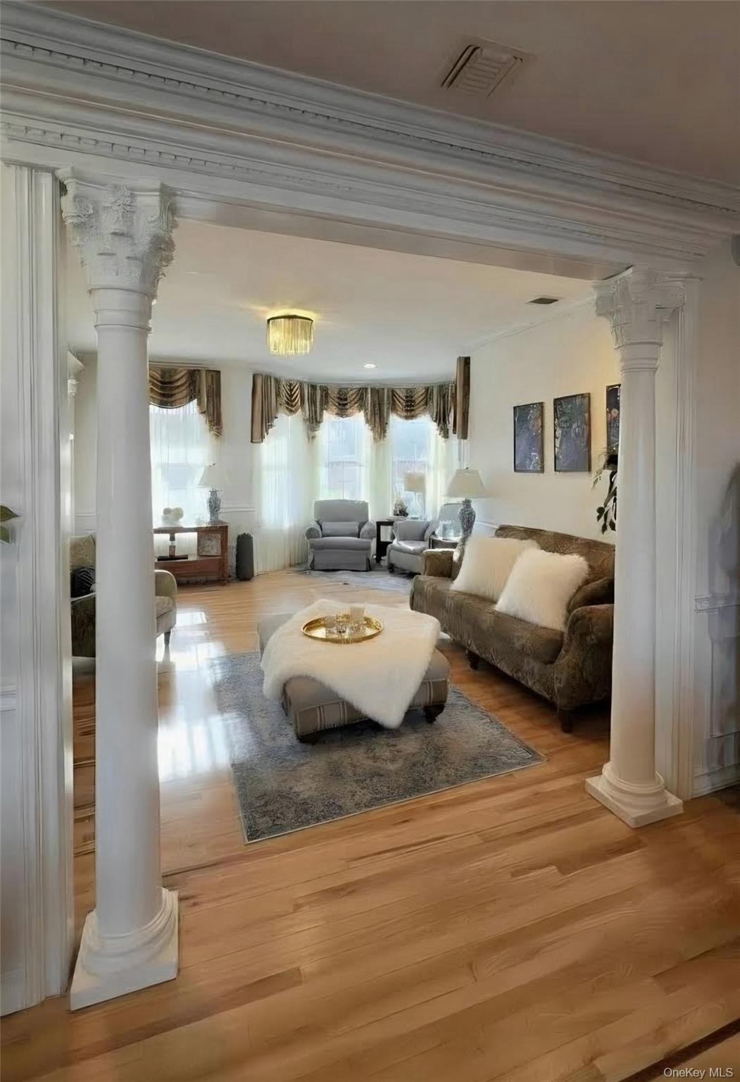 185 West Islip Road West Islip, NY 11795 - Photo 21 of 50 Entry from Family Room to Huge and beautiful Formal Living Room