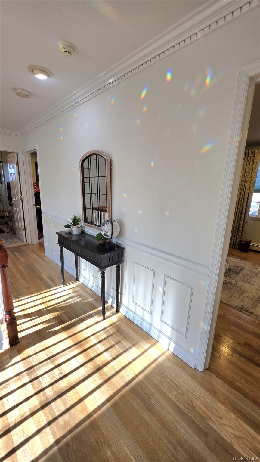 185 West Islip Road West Islip, NY 11795 - Photo 26 of 50 Light and Bright 2nd floor hallway shows sun streaming in, in real time!