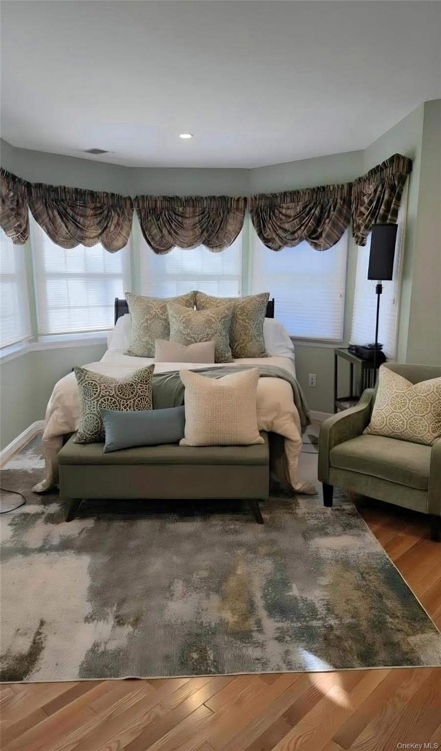 185 West Islip Road West Islip, NY 11795 - Photo 30 of 50 Bedroom #1 of 5 located on 2nd floor with amazing turreted area