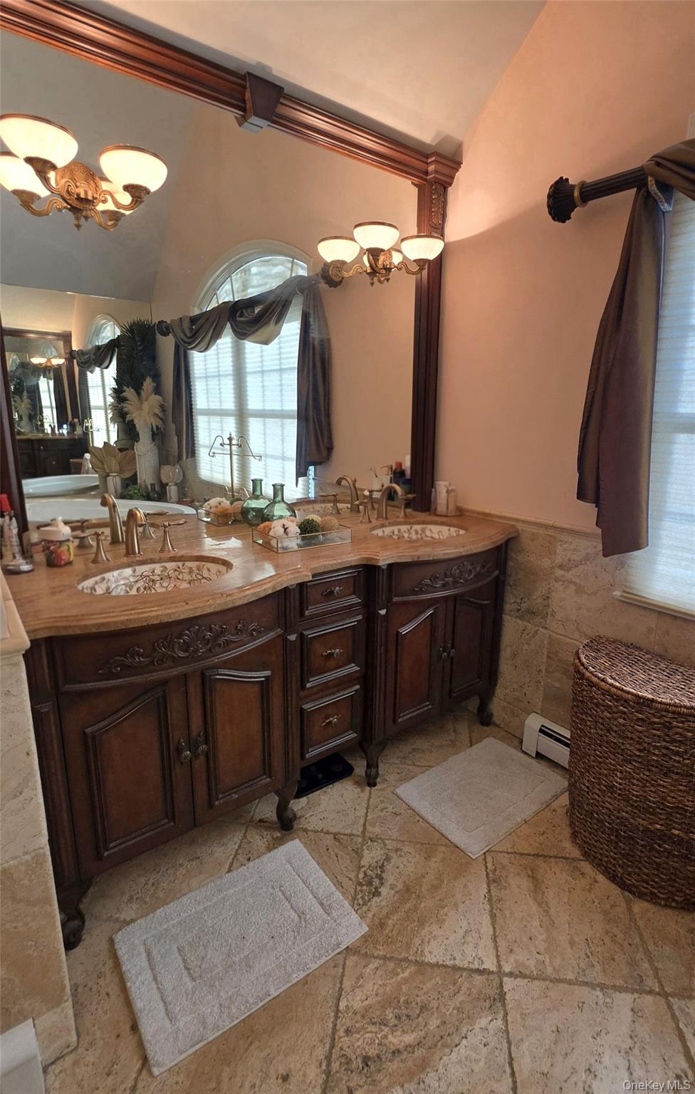 185 West Islip Road West Islip, NY 11795 - Photo 39 of 50 Vanity Double sinks