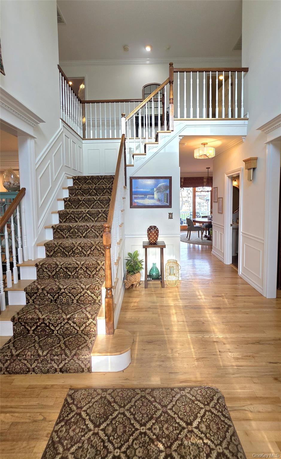 185 West Islip Road West Islip, NY 11795 - Photo 7 of 50 WELCOME! If class and style is your vibe, this is the HOME for you!