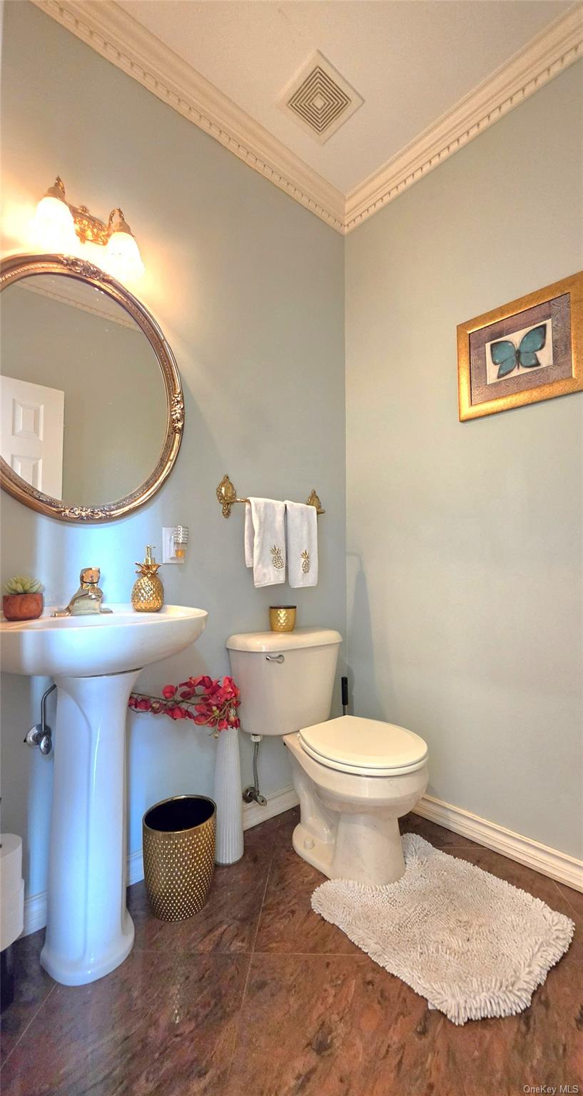 185 West Islip Road West Islip, NY 11795 - Photo 8 of 50 Half bath on first floor